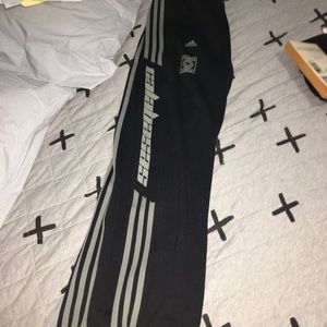 Adidas Yeezy calabases sweats